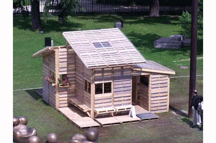 domek z palet